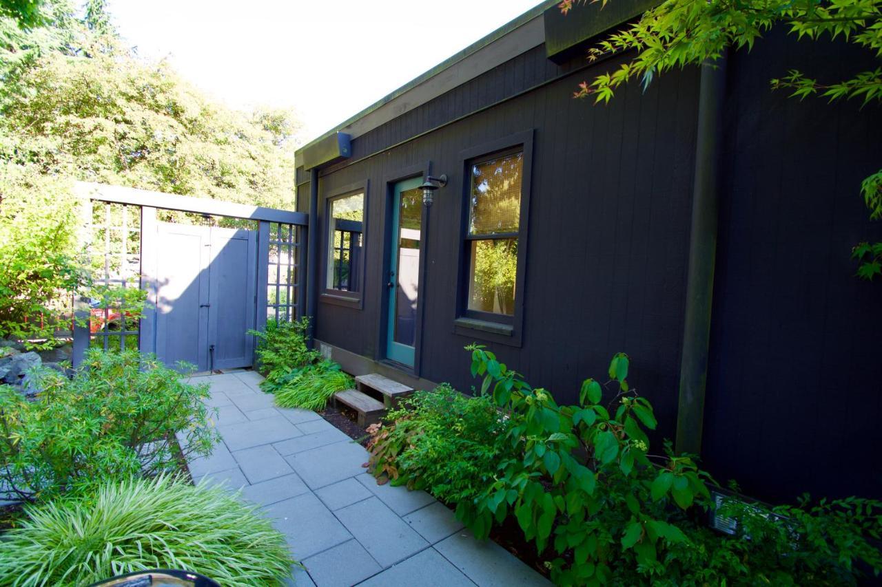 Phinney Ridge Flat With Backyard Oasis Seattle Exterior foto