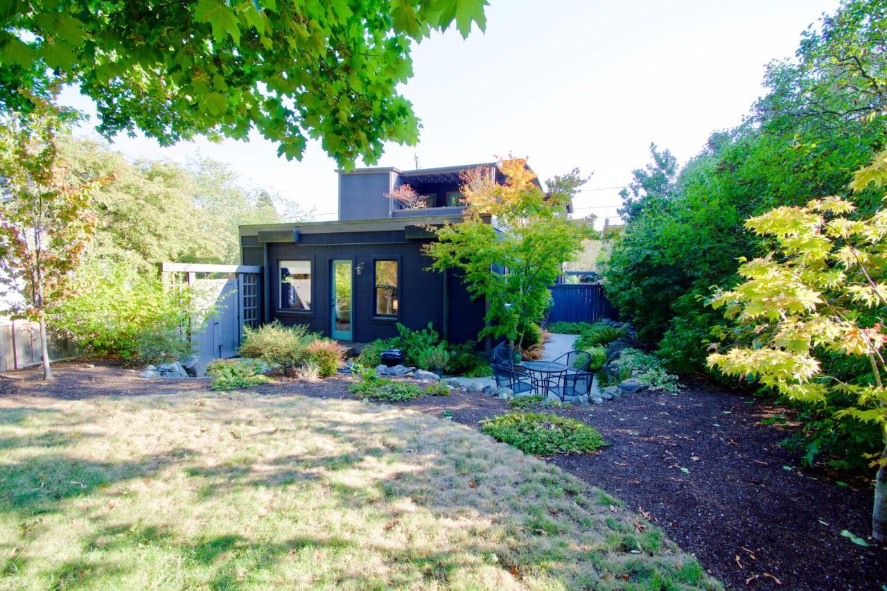 Phinney Ridge Flat With Backyard Oasis Seattle Exterior foto